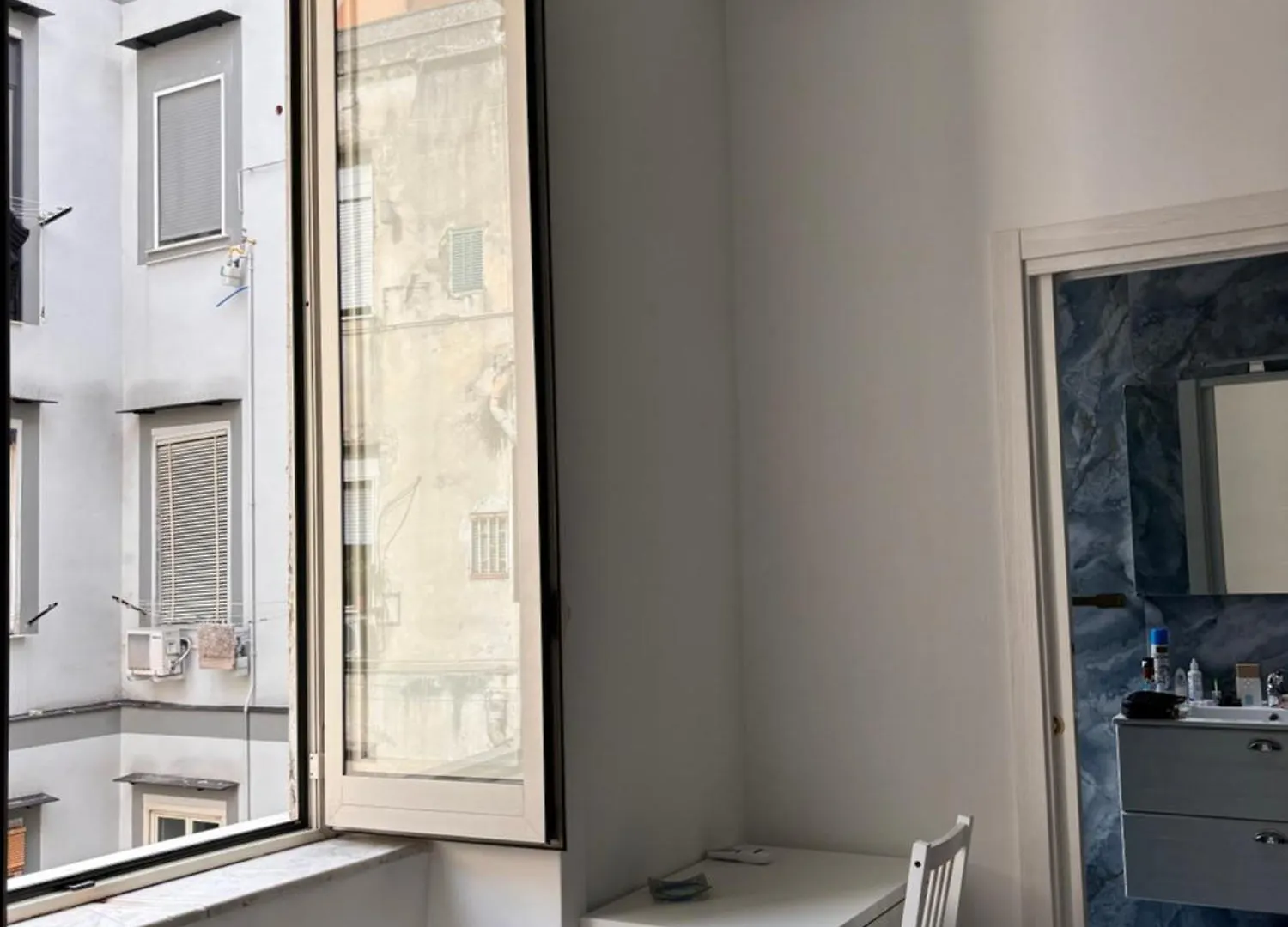 Essentia Home Napoli Bed & Breakfast